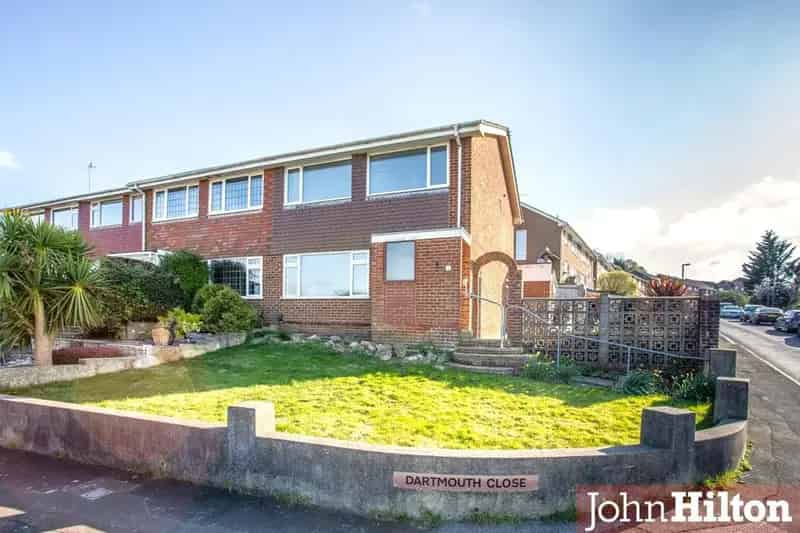 3 Bedroom House For Sale Near Brighton