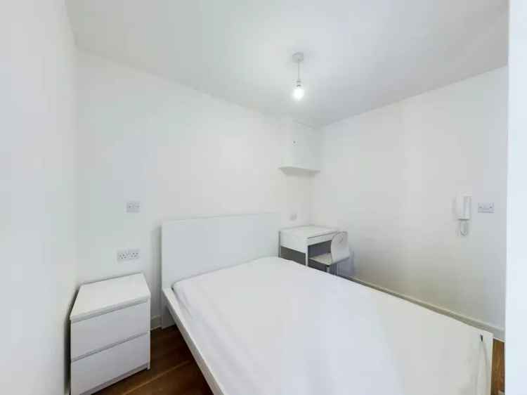 Liverpool City Centre Studio Apartment Furnished Free WiFi Low Bills