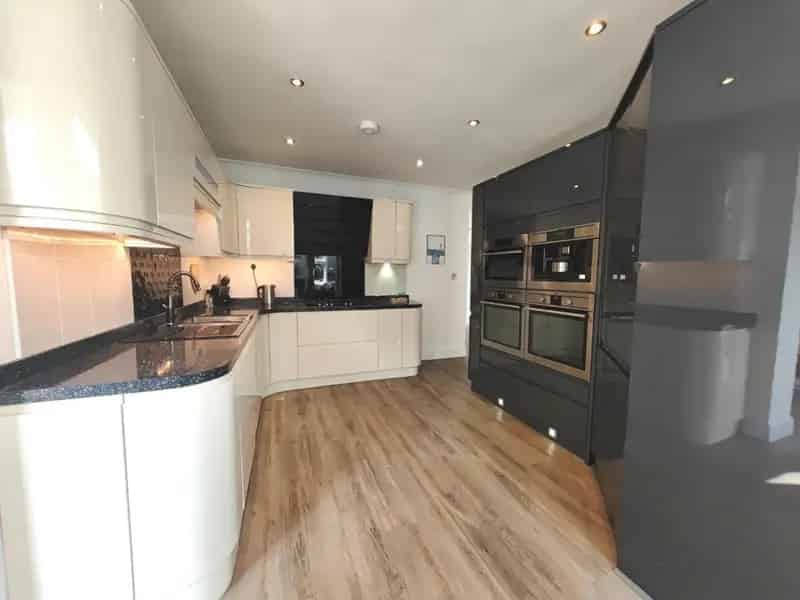 3 Bedroom Bungalow For Sale 1475 SQ FT