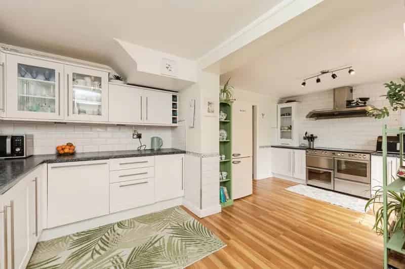 4 Bedroom Detached House for Sale in Low Ackworth