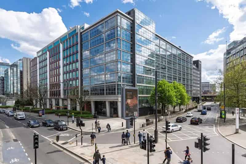 Hammersmith Office Space near Transportation and Amenities