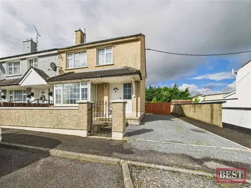 3 Bed End Terrace House with Off Street Parking