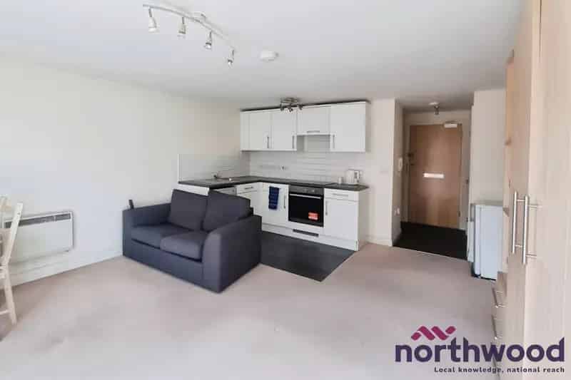 Stylish Studio Apartment in Marcus House - Modern Open Plan Living