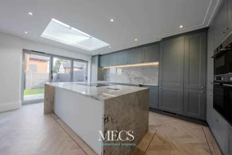 5 bedroom semi-detached house