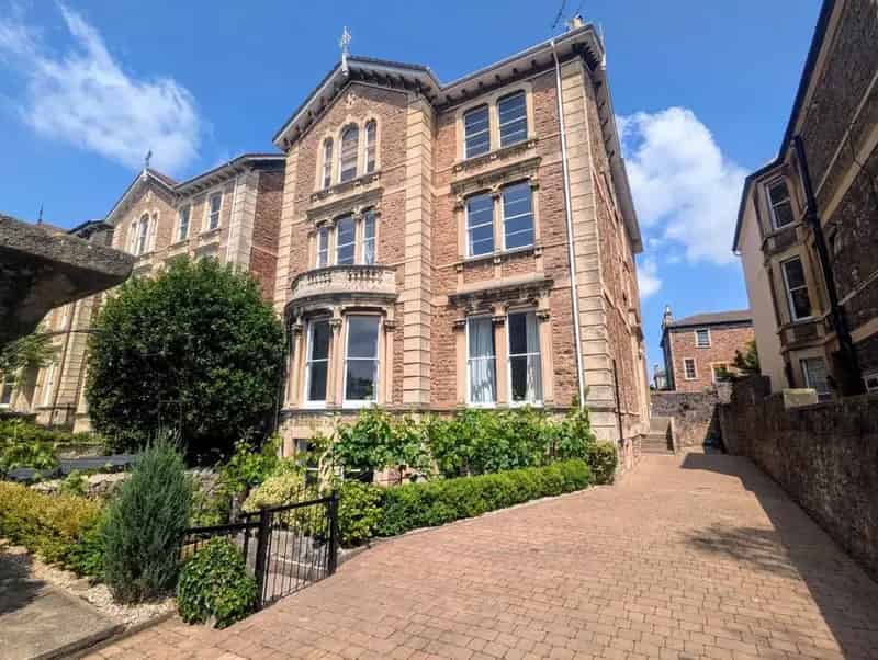 2 Bedroom Apartment to Rent