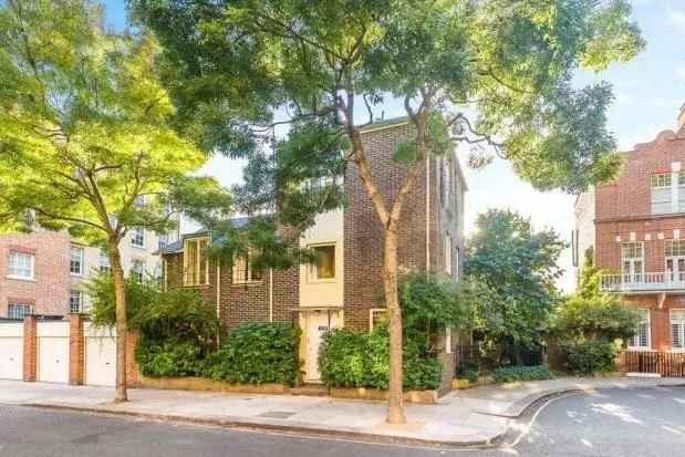 Terraced house to rent in Cheyne Gardens, London SW3