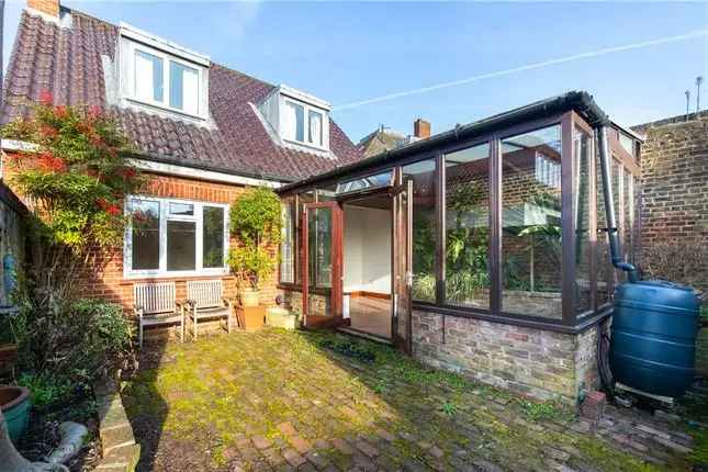 Bungalow for Sale in Wimbledon Village SW19