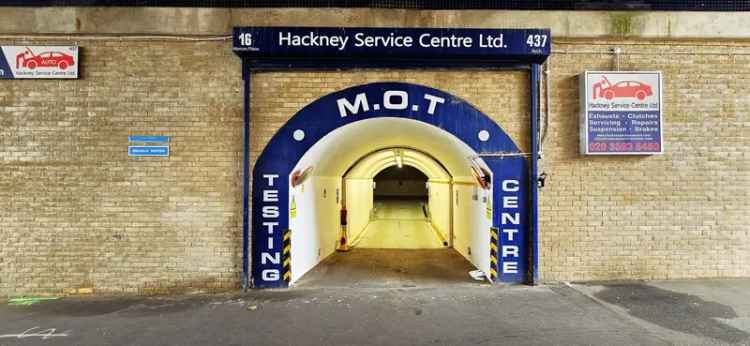 Industrial Garage Unit for MOT Testing and Car Repairs