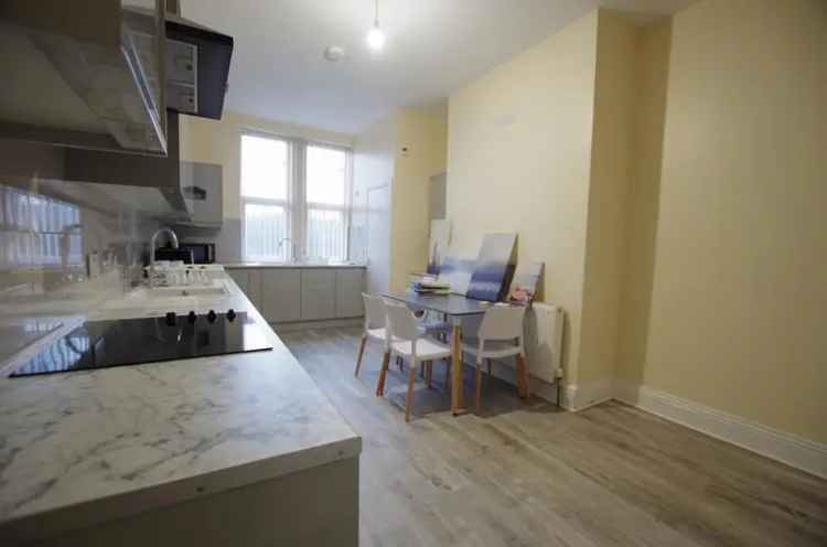 1 Bedroom Apartment to Rent Bradford Estates