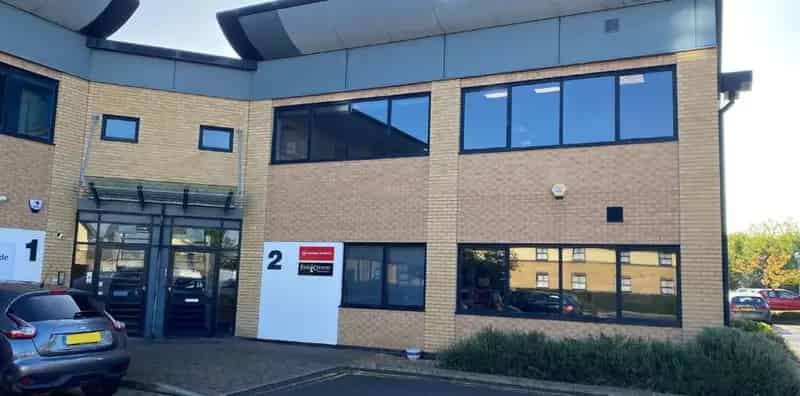 Modern Semi Detached Office Building Two Floors 13 Parking Spaces