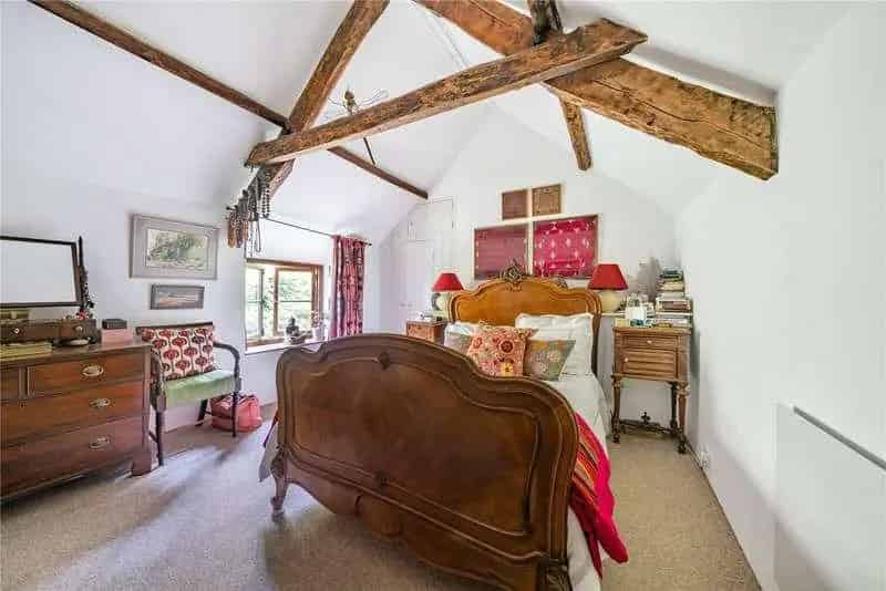 2 Bed Character Cottage For Sale