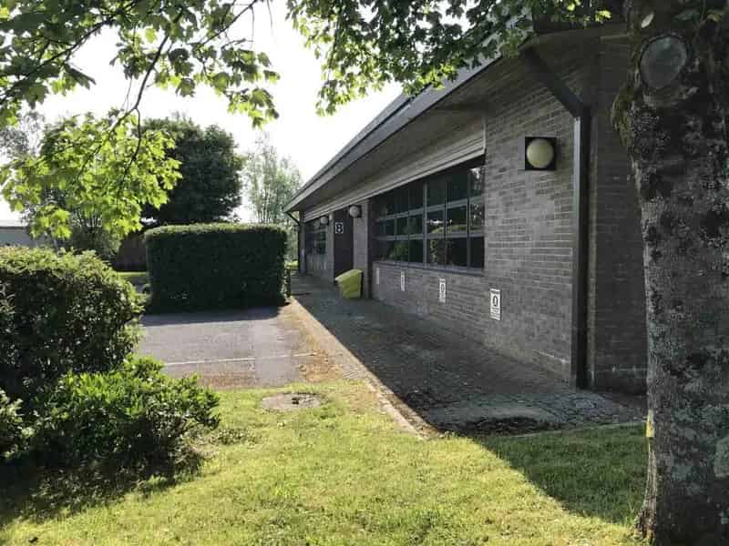 Modern Office Light Production R D Unit 1868 sq ft 6 Parking Spaces