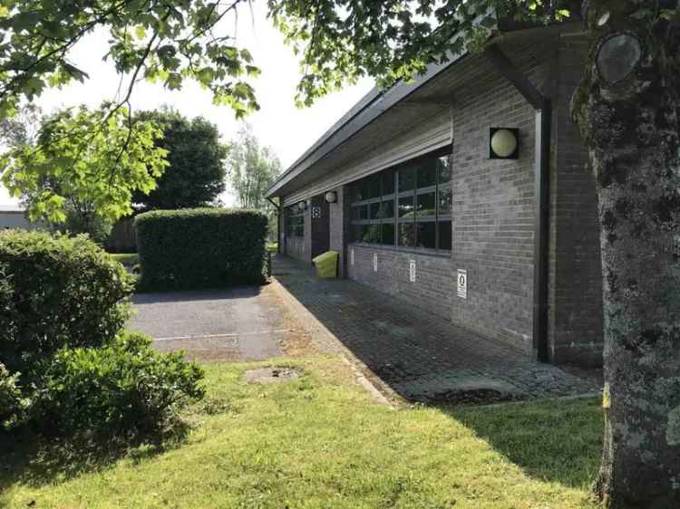 Modern Office Light Production R D Unit 1868 sq ft 6 Parking Spaces
