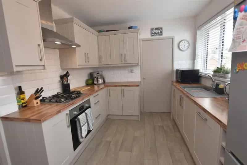 3 Bed Detached Bungalow Near Heavitree Park Exeter