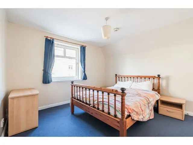 2 Bedroom Flat for Sale - Modern Kitchen, En-Suite, Allocated Parking