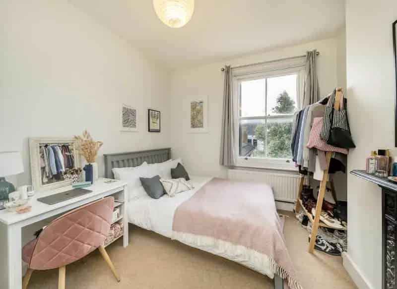 Top Floor Period Conversion Clapham Two Double Bedrooms