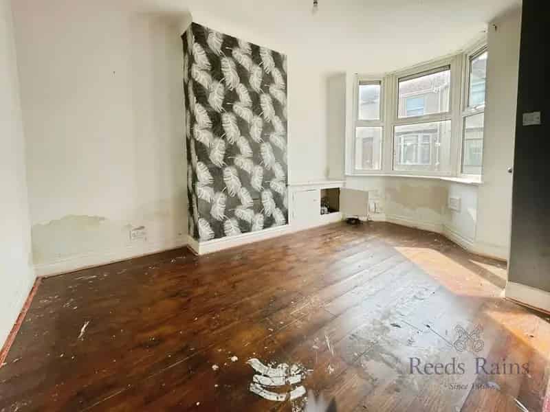 2 bedroom Mid Terrace House for sale, Liverpool, Merseyside, L13