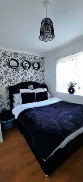 Ground Floor Flat with Private Garden - Pets Allowed