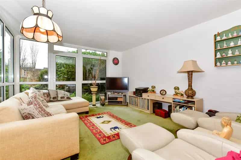 3 Bedroom Terraced House for Sale by Modern Auction