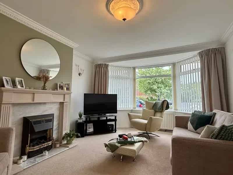 4 bedroom Semi Detached House for sale, Newcastle upon Tyne, Tyne and Wear, NE3