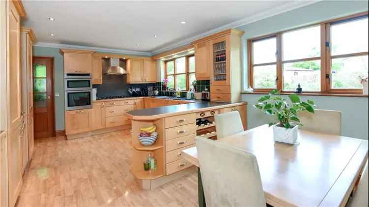 5 Bedroom Detached House Finchampstead