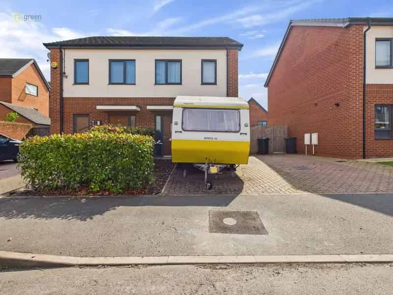 2 Bedroom Semi-Detached House For Sale