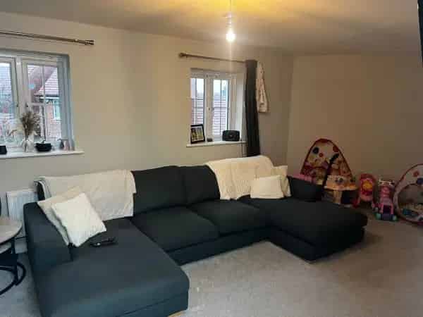 2 Bedroom Maisonette Hailsham Private Entrance Garage