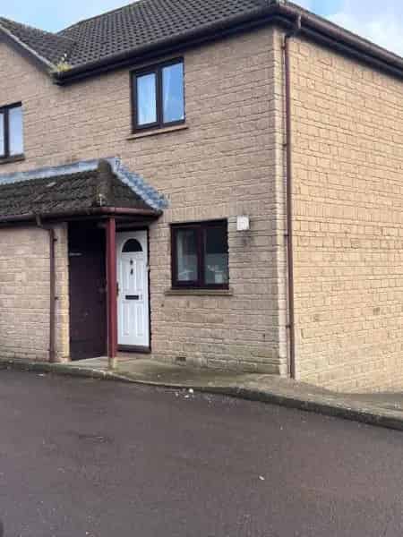 Peaceful Townhouse near Taunton with Great Transport Links