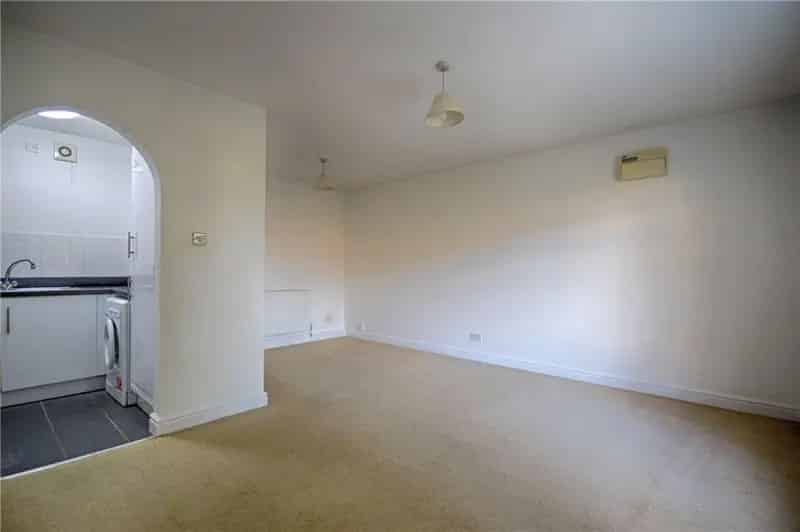 1 Bedroom Semi-Detached House for Sale