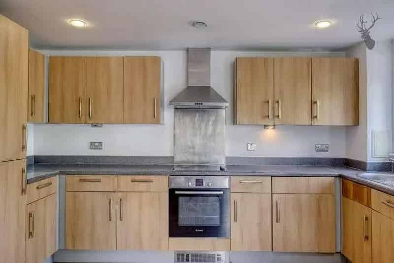 2 Bed Flat for Sale in Bow with Private Balcony and Parking