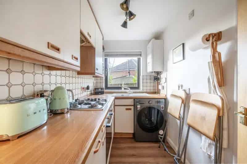 1 Bedroom Flat for Sale Near Amersham Station