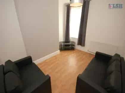 3 Bedroom House Kensington Fields All Bills Included