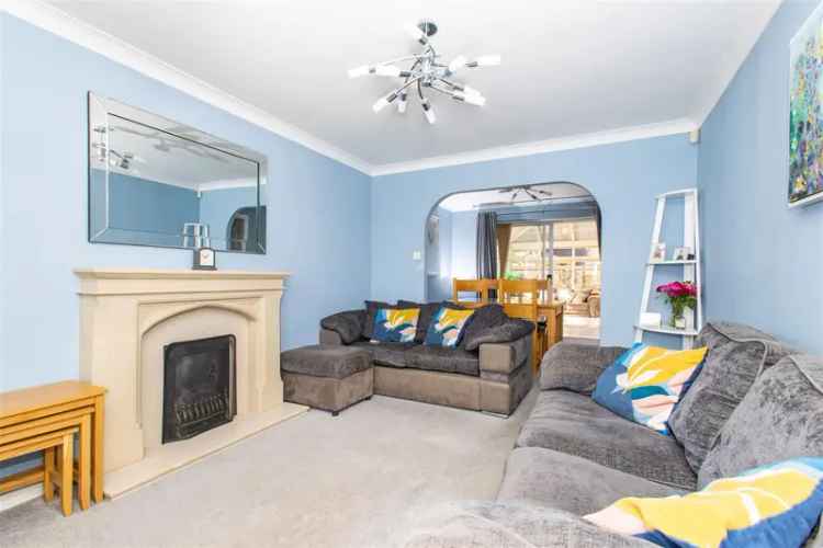 4 Bedroom Detached House to Rent