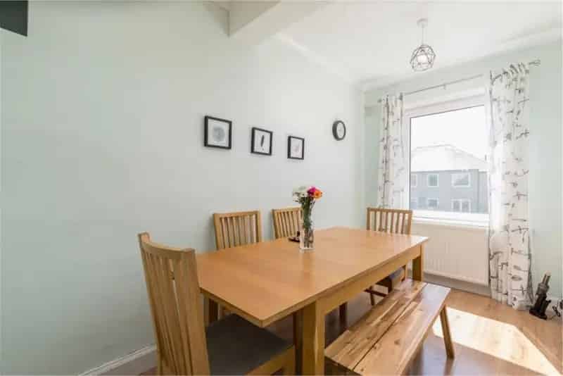 4 Bed Flat Double Upper with 2 Reception Rooms Colinton Mains