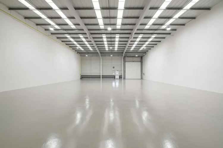 Modern Warehouse with Offices 17 Parking Spaces Secure Business Park