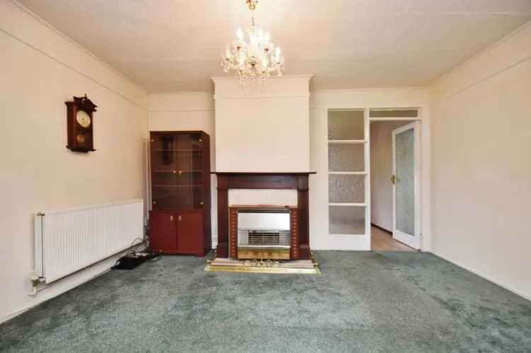 3 Bedroom End Terrace House Near Schools and M4