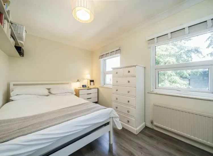 House For Sale in Rochford, England