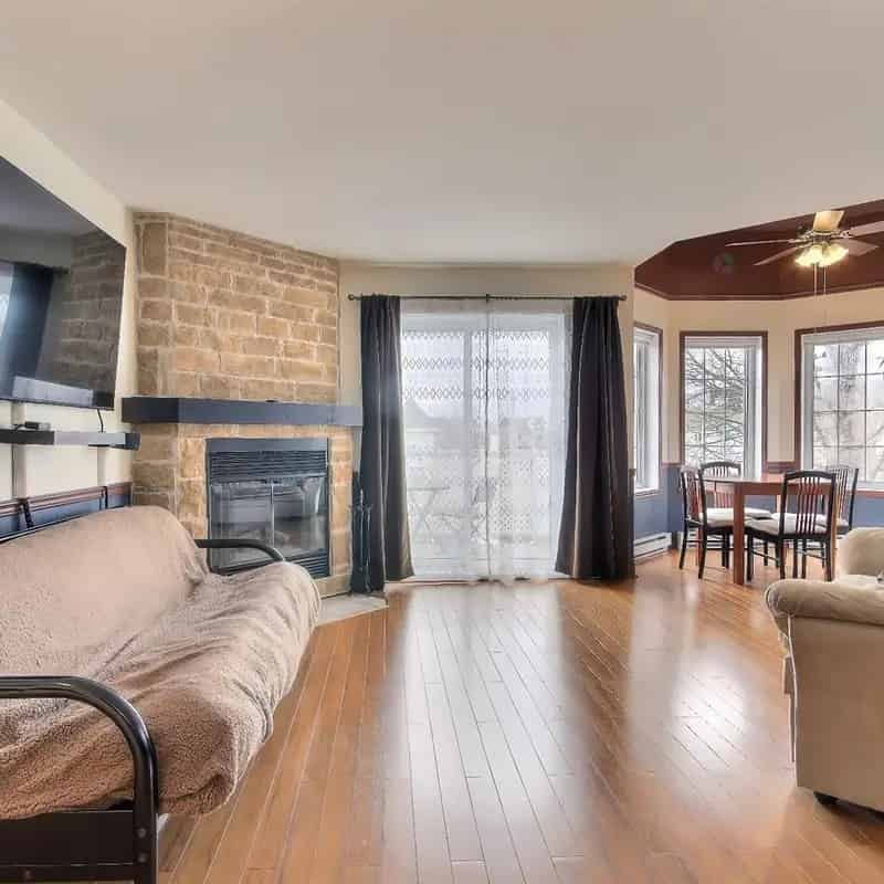 2-Bedroom Condo near Saint-Eustache Hospital