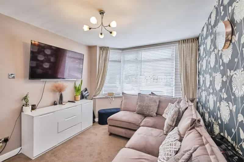 3 Bedroom Semi-Detached House