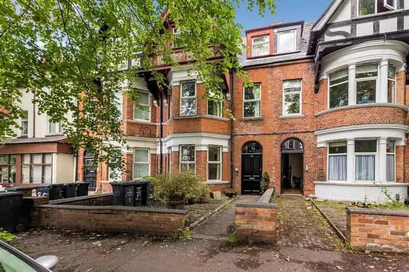 Three Self Contained Apartments Superb Investment Opportunity