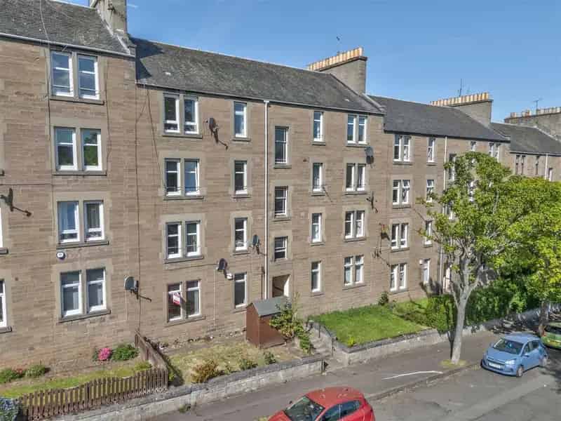 2 Bedroom Flat for Sale Near Dundee City Centre