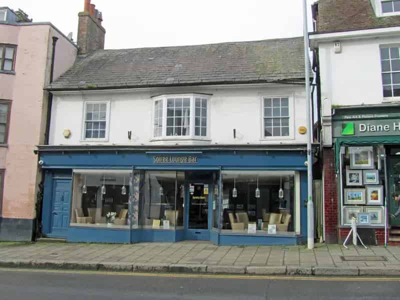 Retail Investment Shop Wine Bar 3-Bed Flat Parking