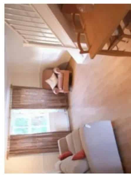 2 Bedroom House Large Garden Near Shops and Transport