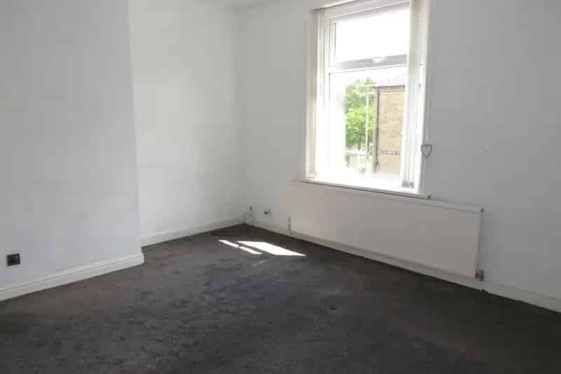 Two Bedroom Terraced House in Elland