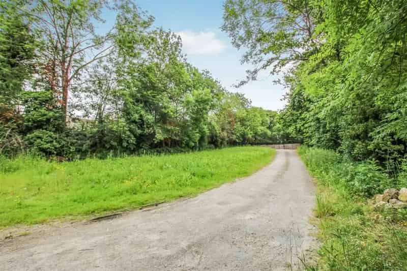 Equestrian Facility 4 Acres Stables Static Home Development Potential