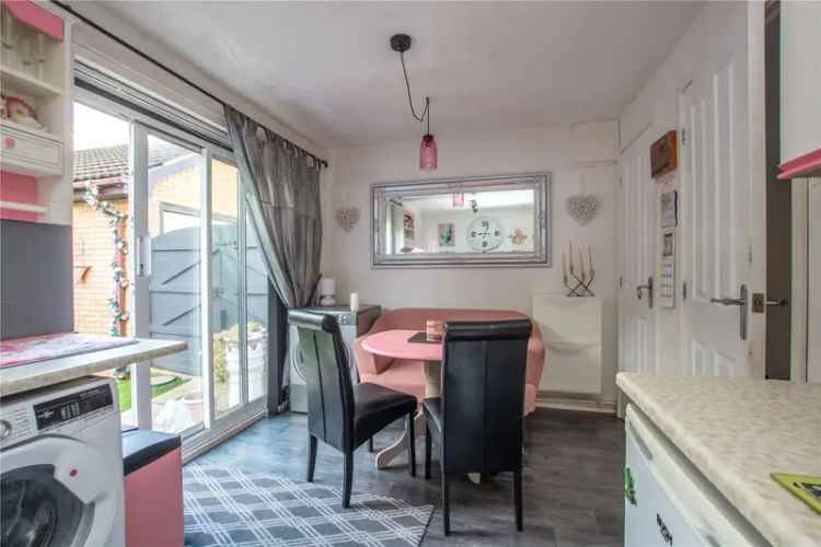 House For Sale in Leeds, England