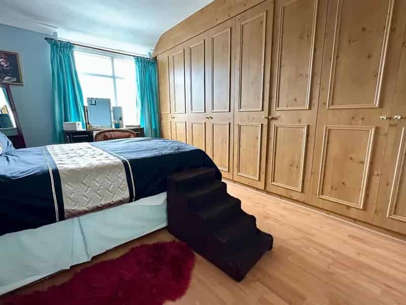 4 Bedroom House For Sale in Cul De Sac