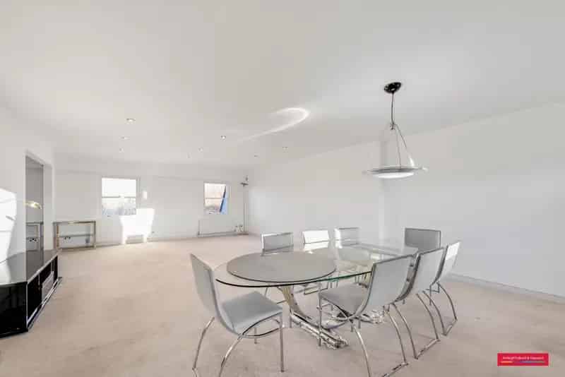 Regents Park 3 Bed Apartment Near Baker Street