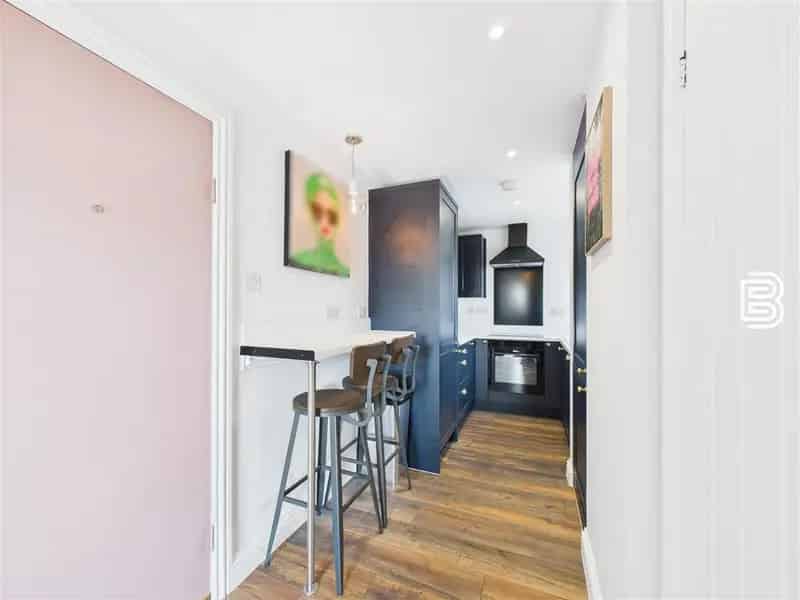 2 Bedroom Flat for Sale