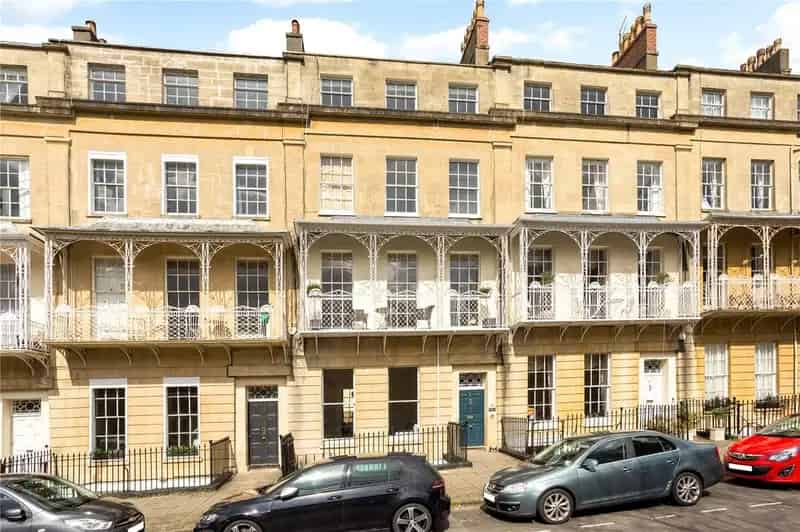 2 Bedroom Apartment to Rent in Clifton Bristol